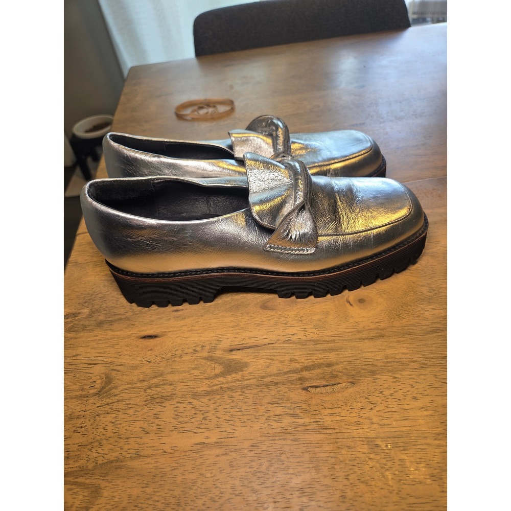 Intentionally Blank Silver Metallic Leather Lug Sole Loafers Square Toe Size 9